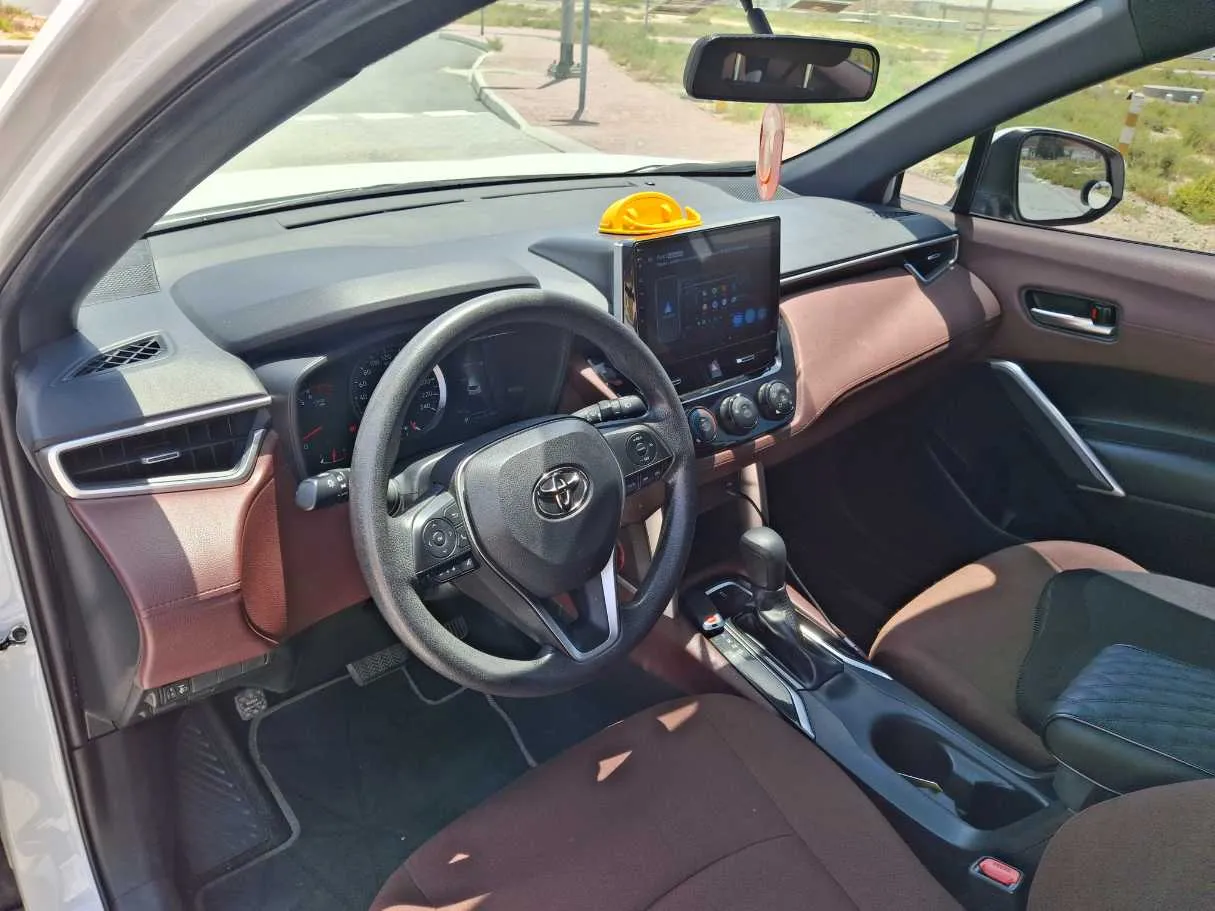 Car image 11