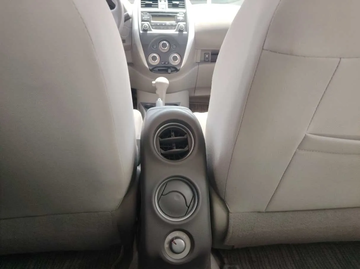Car image 24
