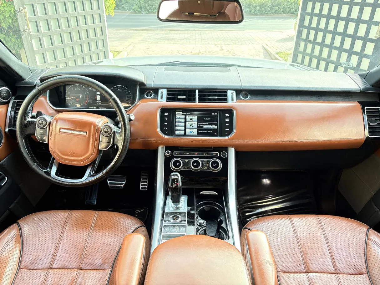 Car image 18