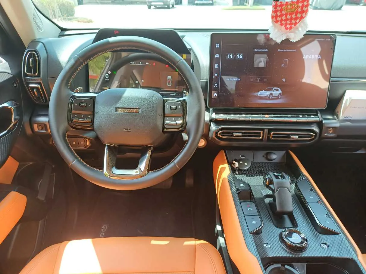 Car image 15