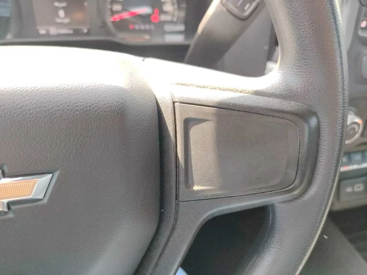 Car image 29