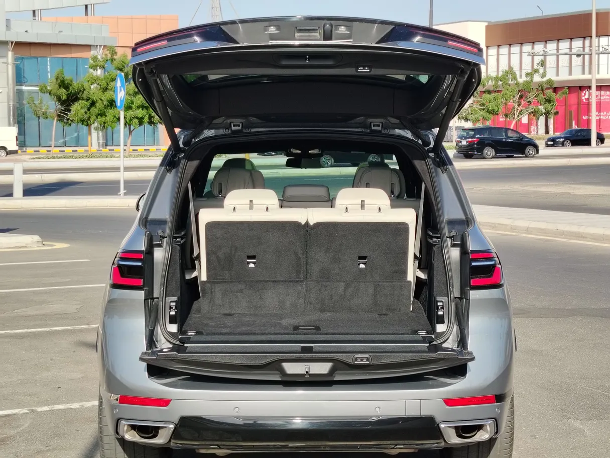 Car image 29