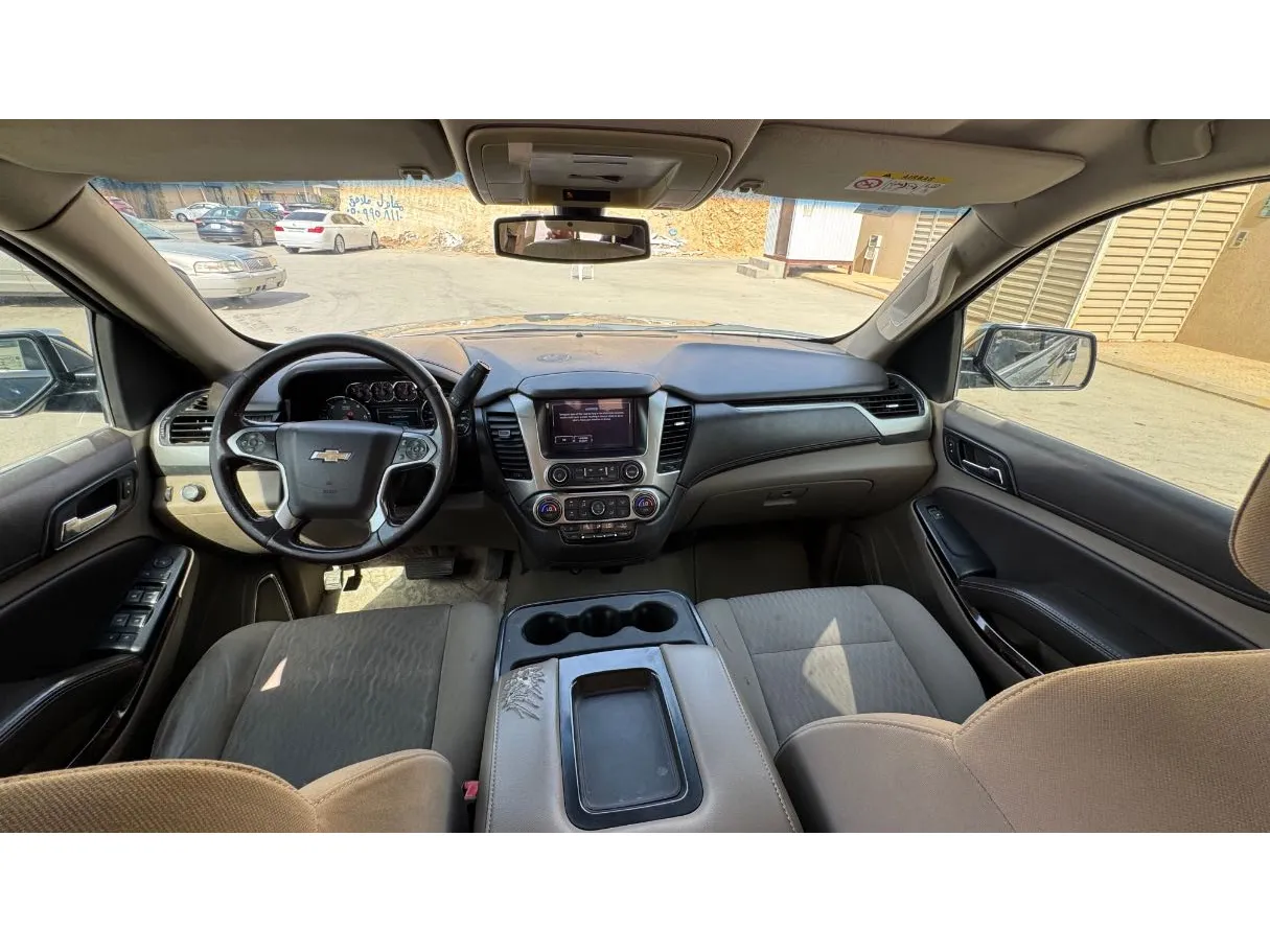 Car image 16