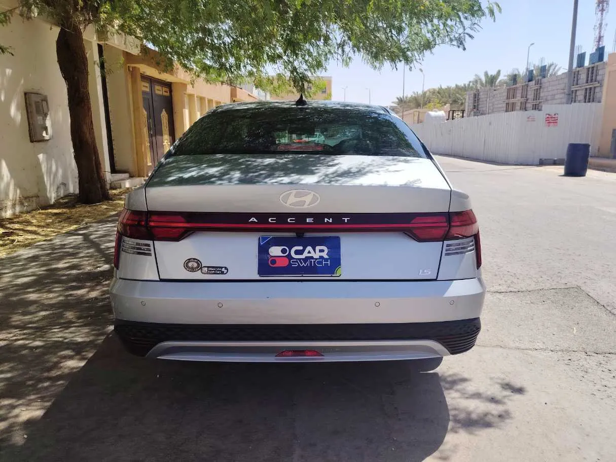 Car image 6