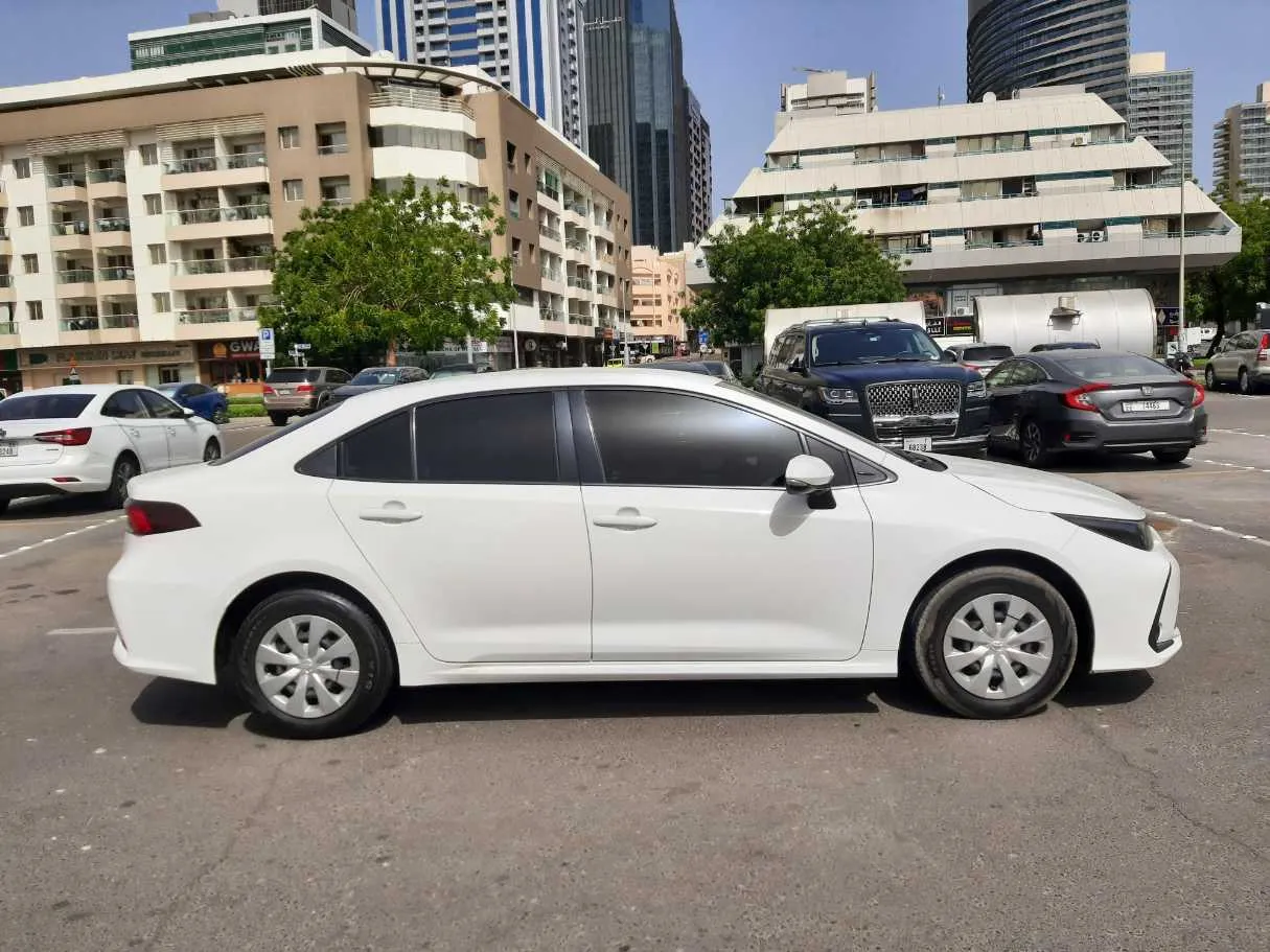 Car image 8