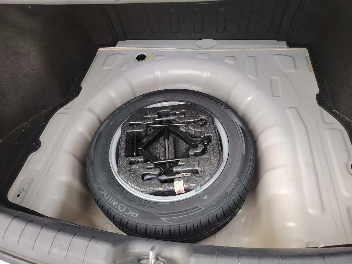 Car image 45