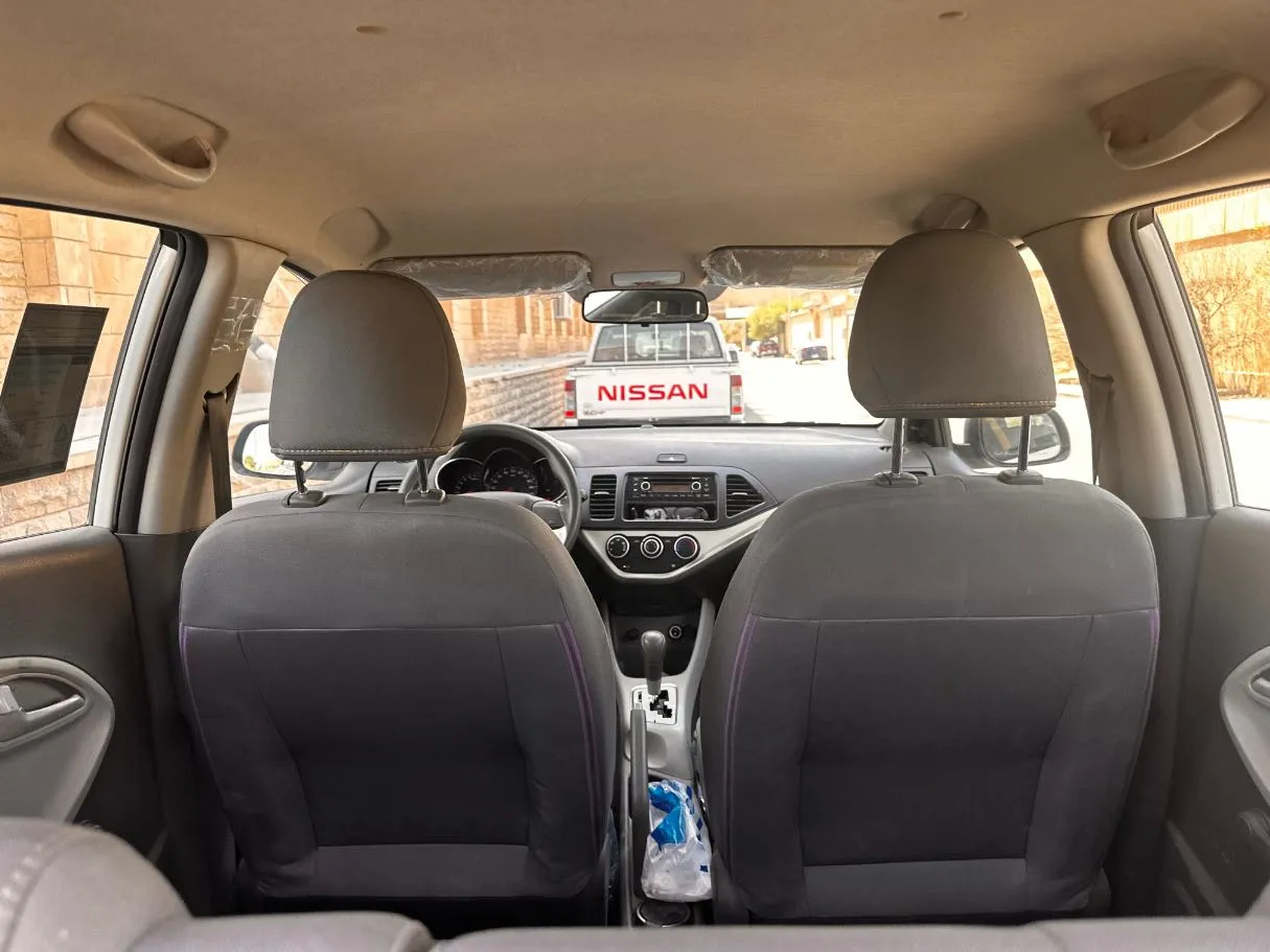 Car image 15