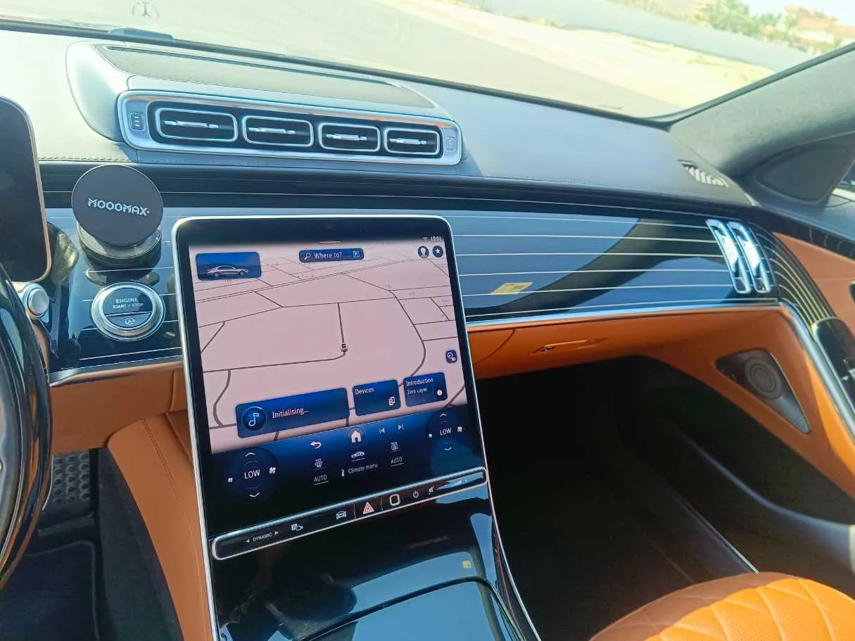 Car image 26