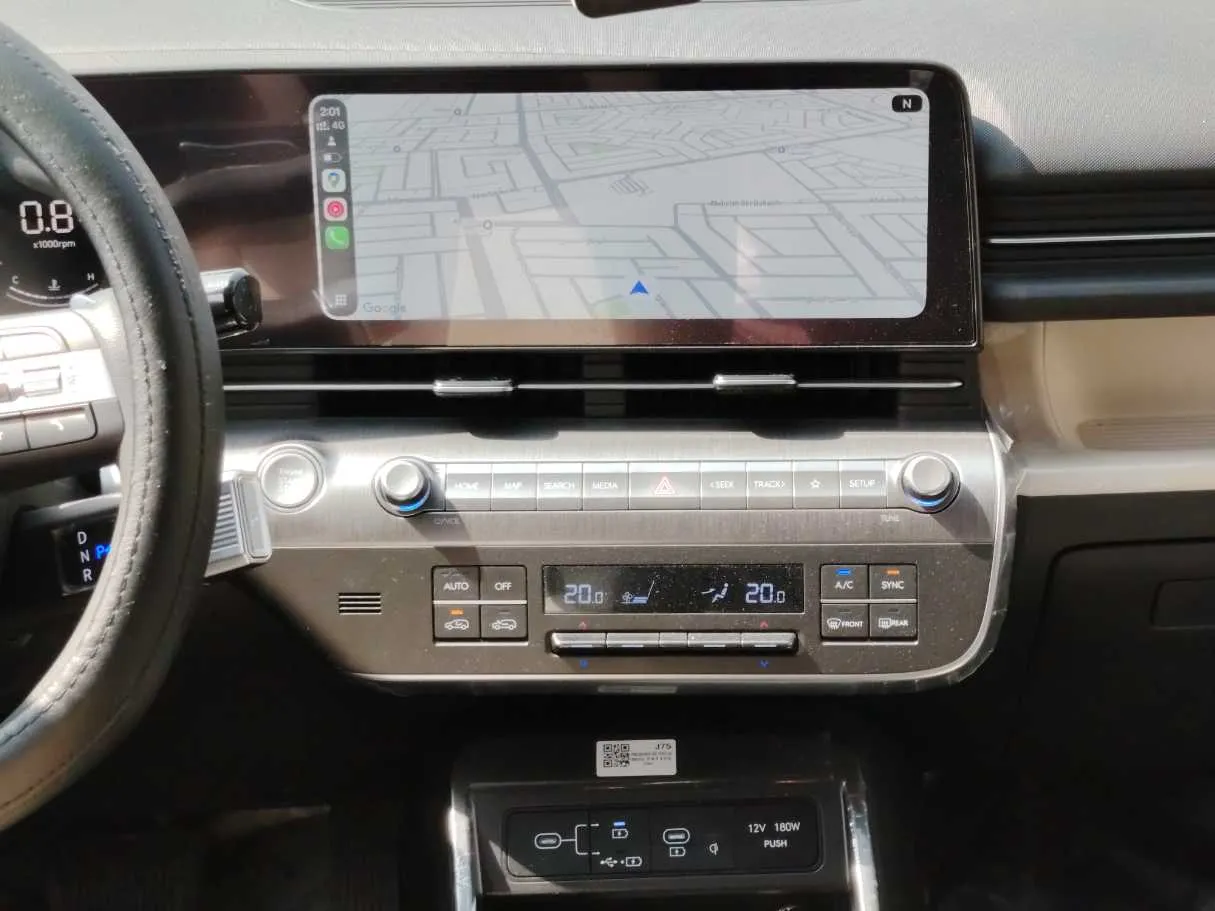 Car image 20