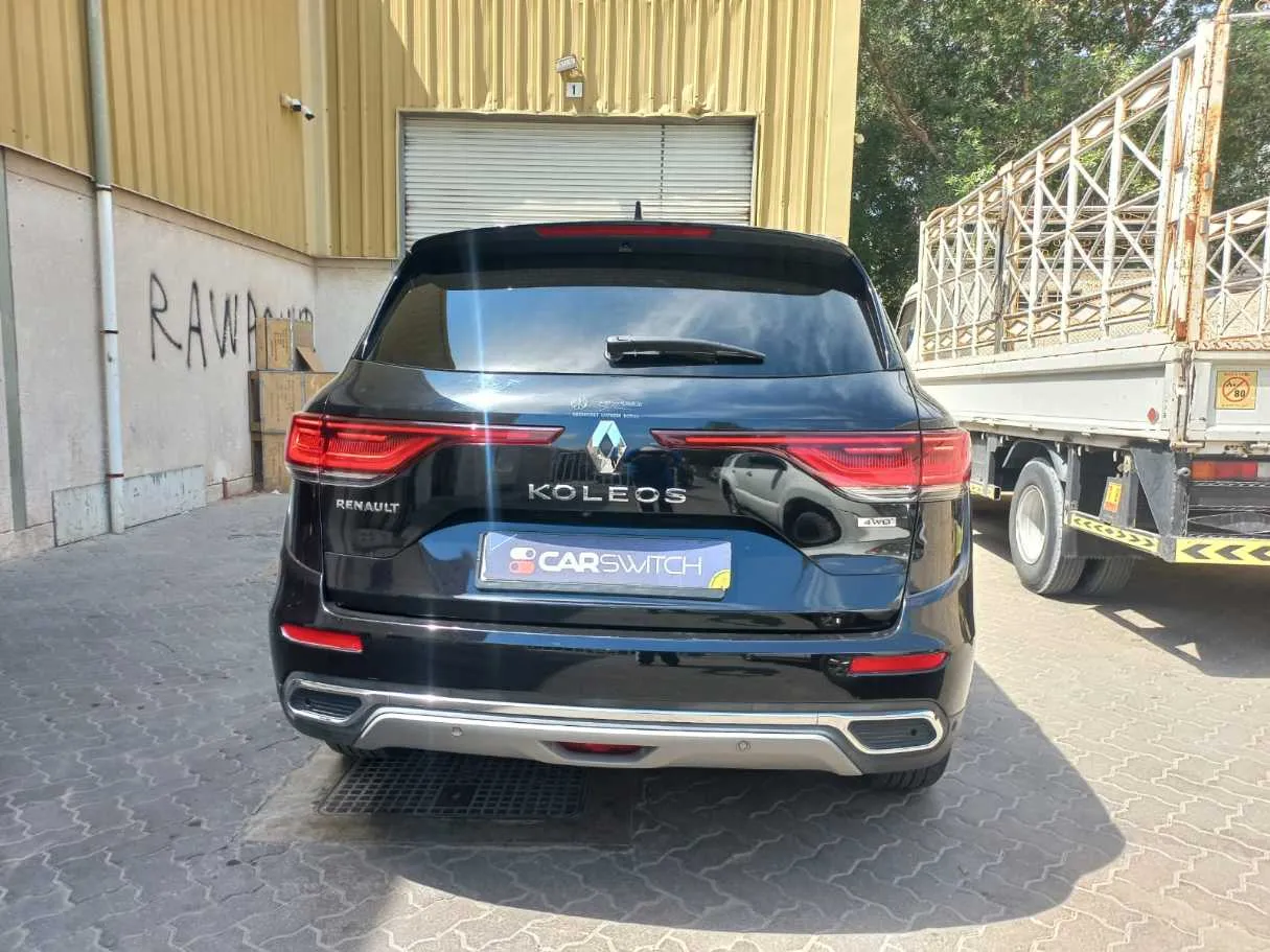 Car image 6