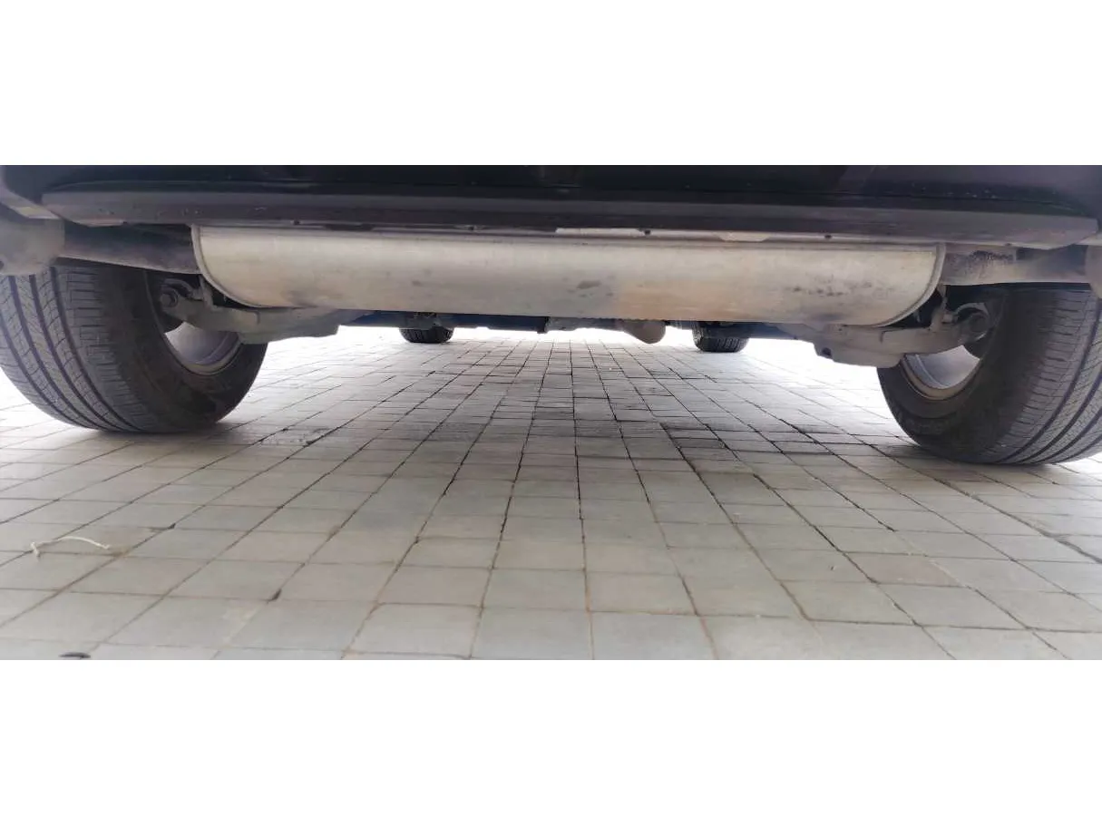 Car image 23