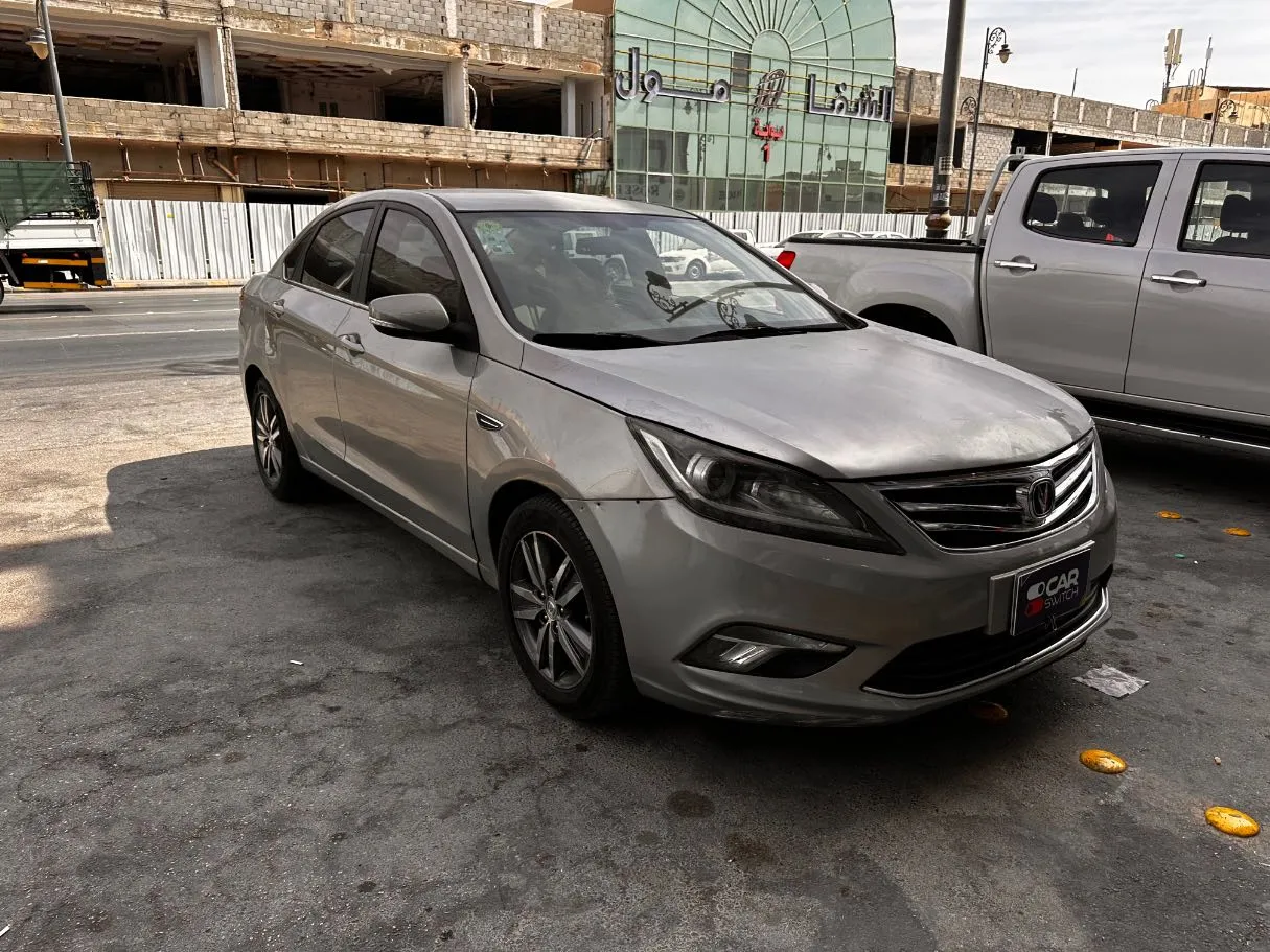 Car image 3