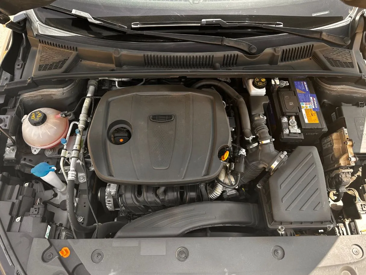 Car image 26