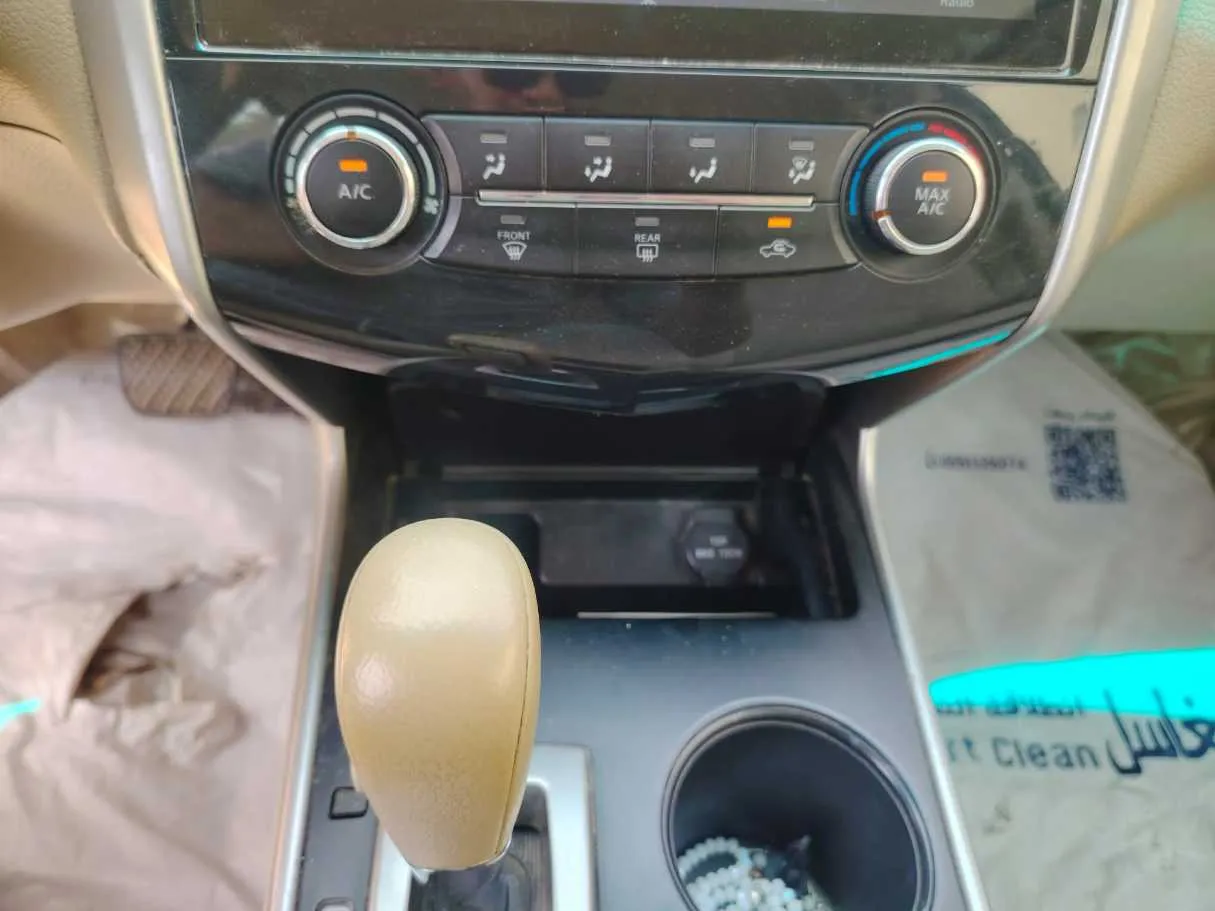 Car image 23