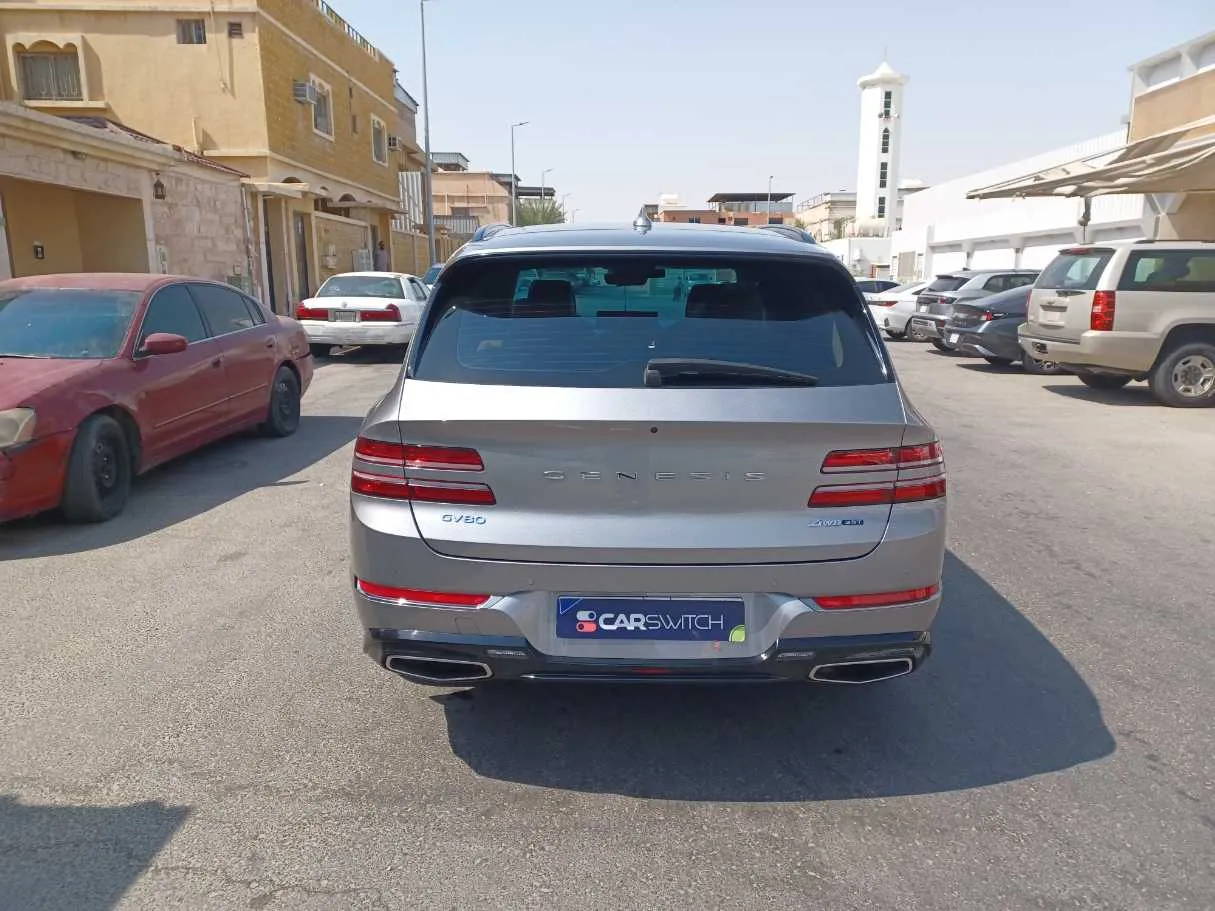 Car image 6
