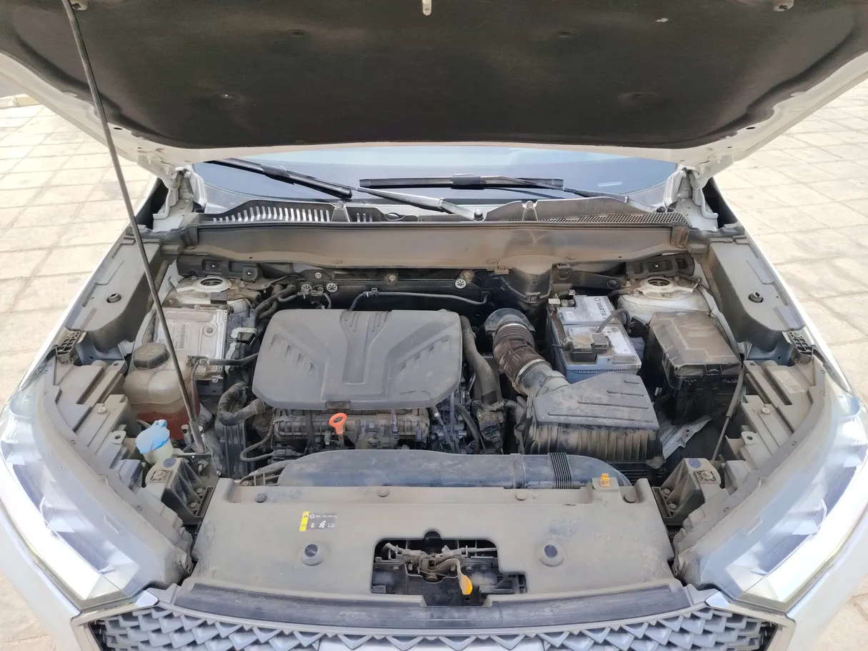 Car image 37
