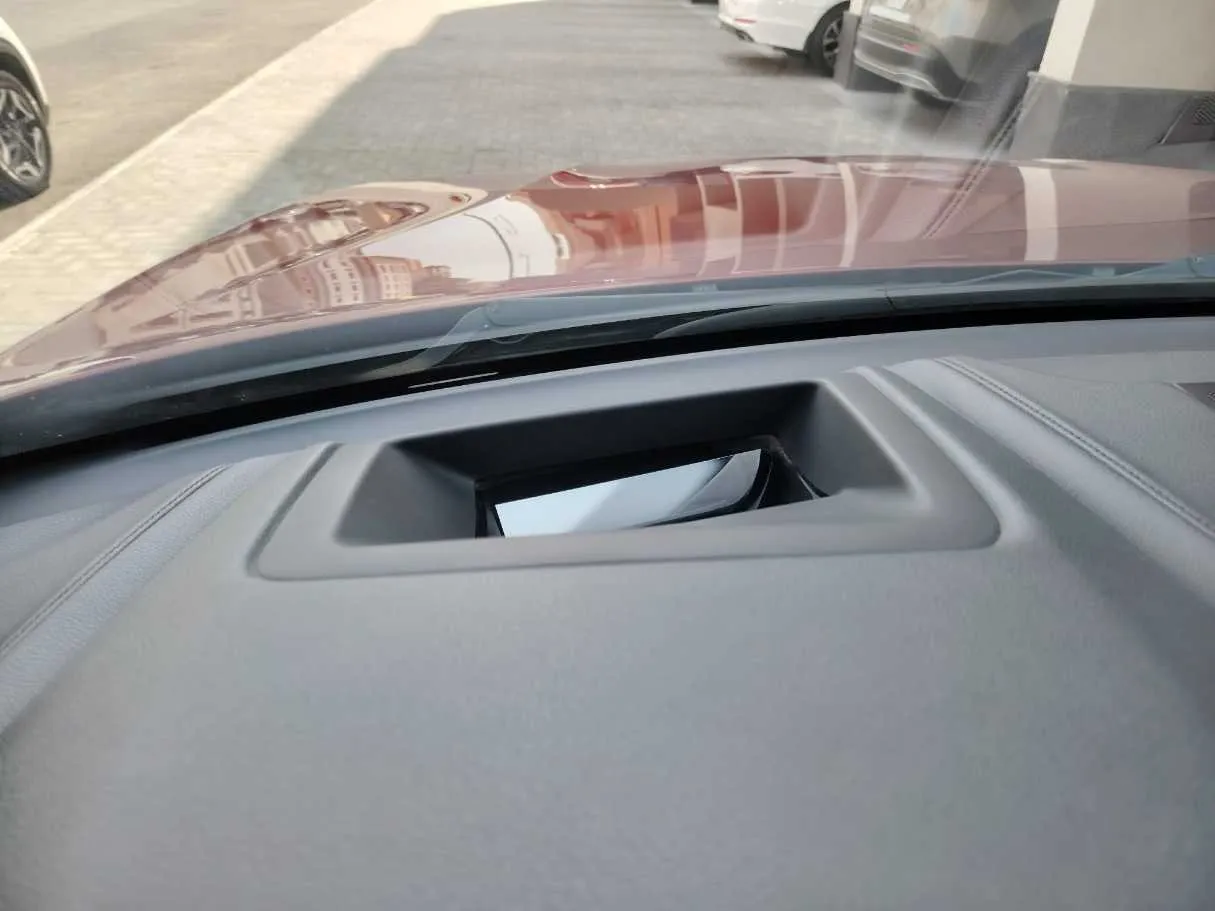 Car image 43