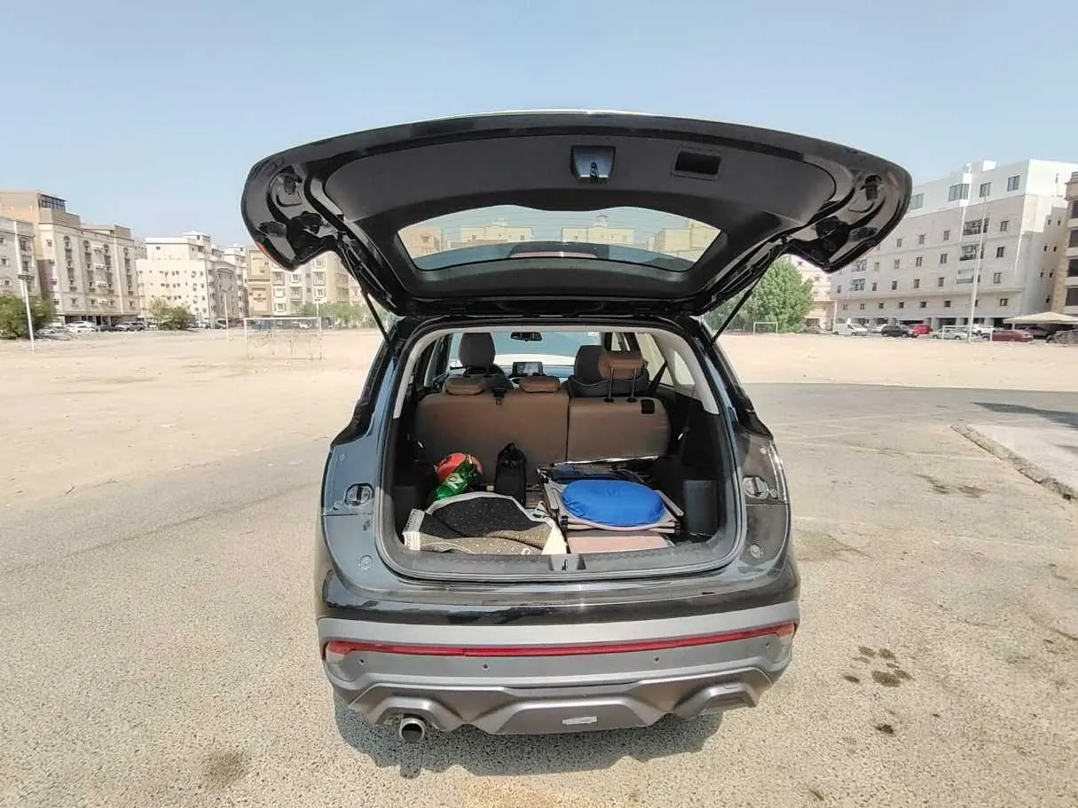 Car image 26