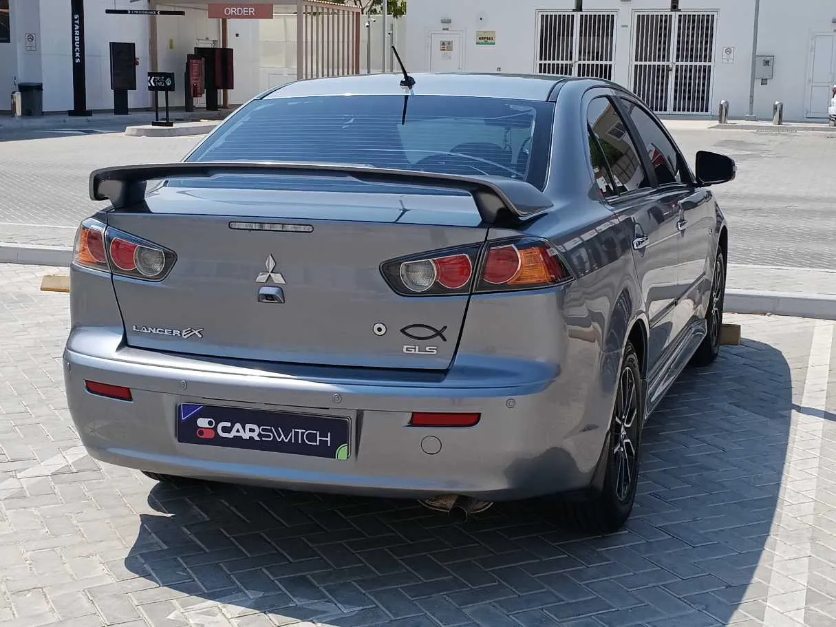 Car image 5