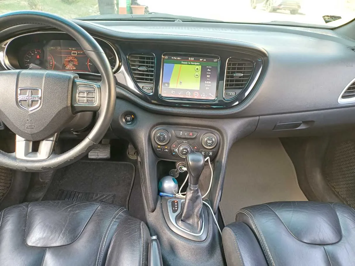 Car image 18