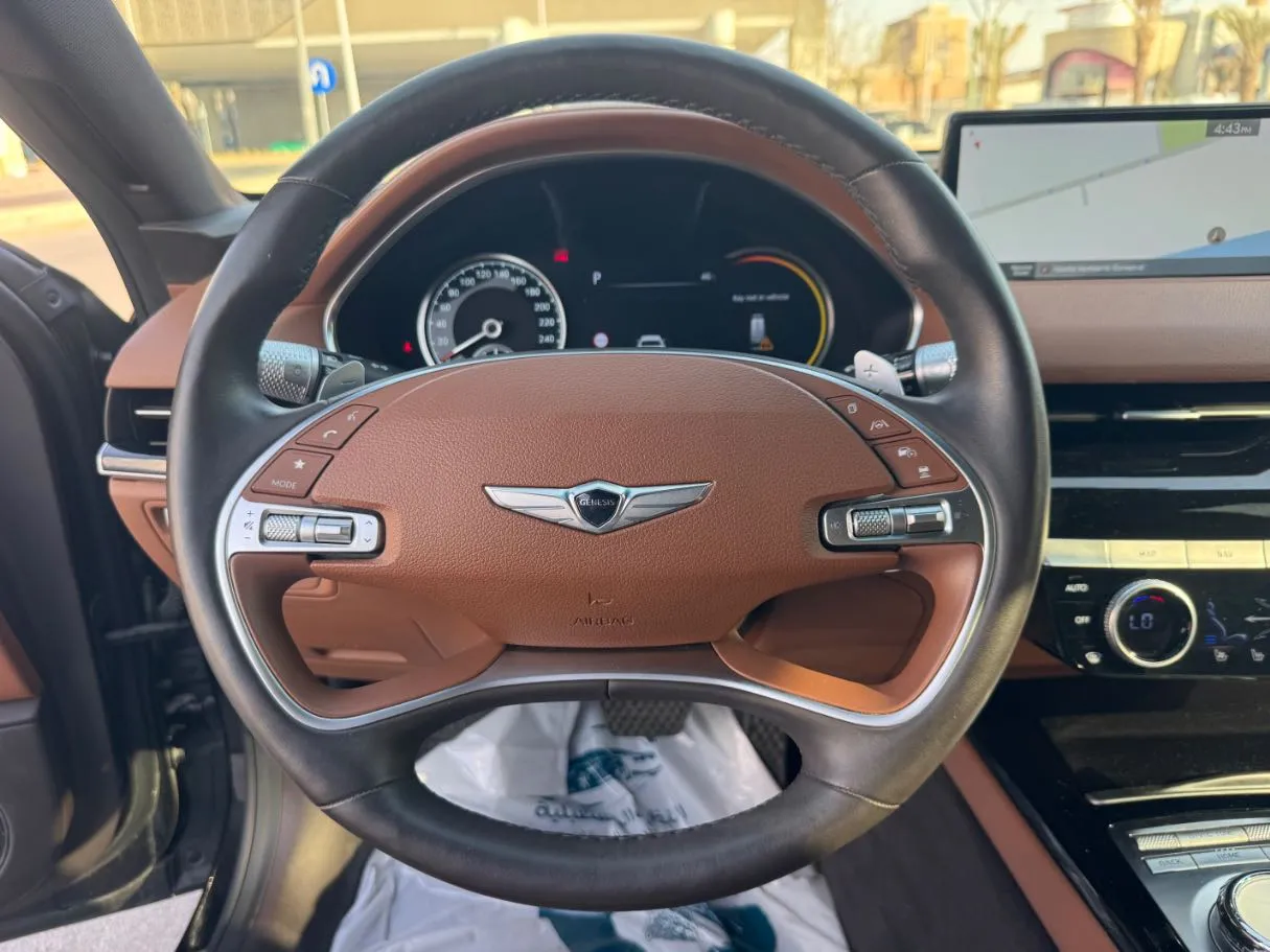 Car image 17
