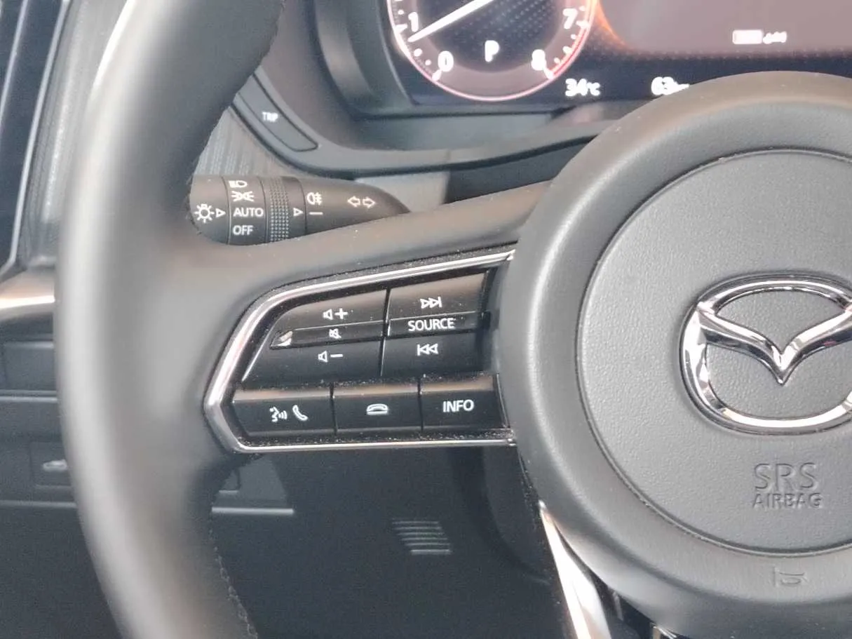 Car image 28