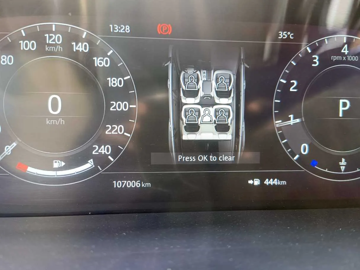 Car image 28