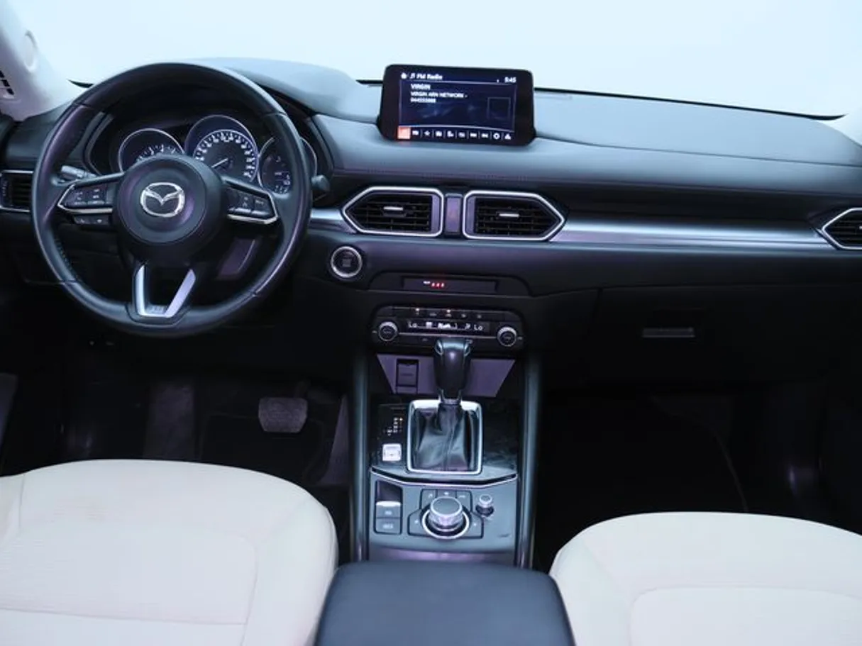 Car image 14