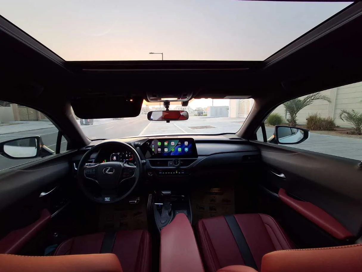 Car image 16