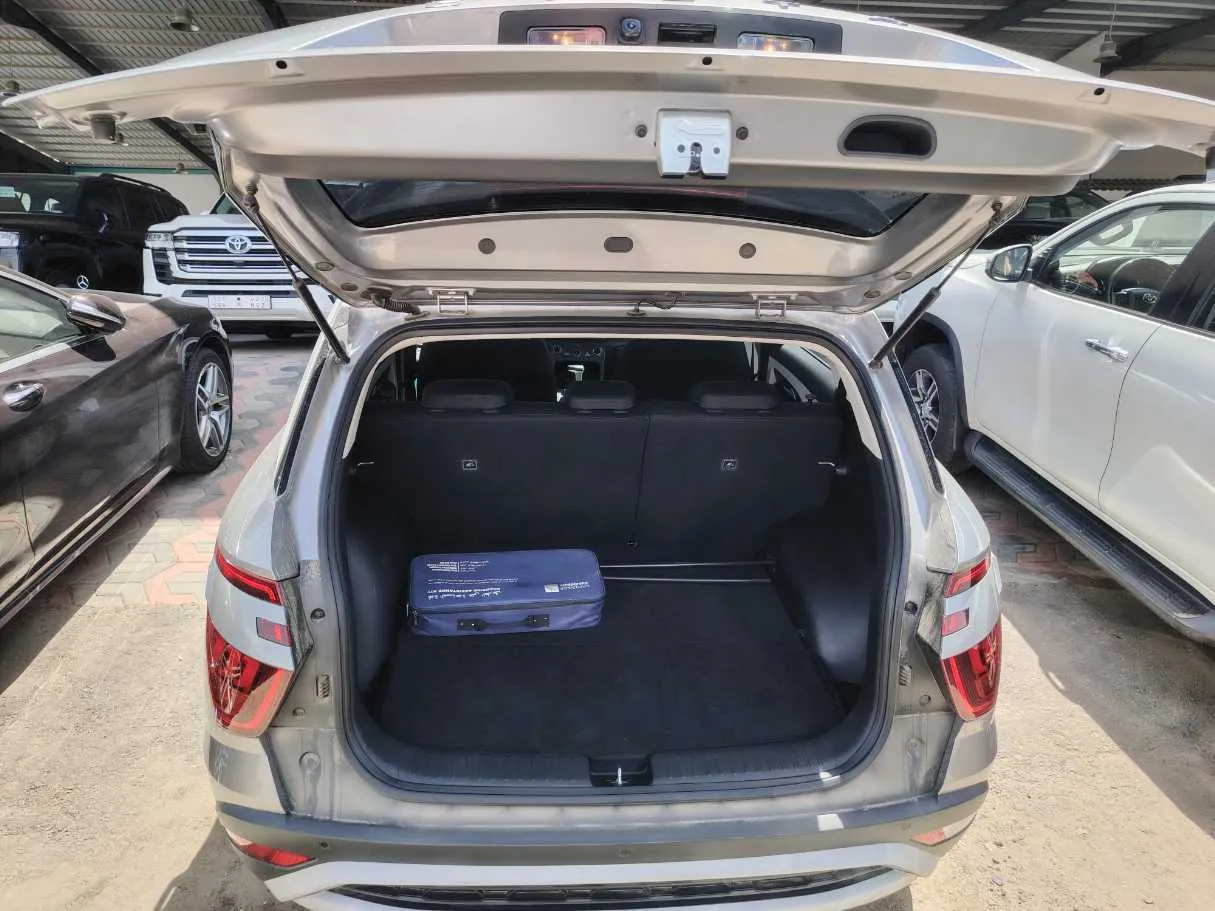Car image 29