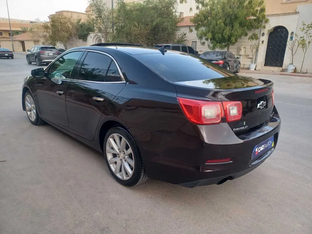 Car image 7