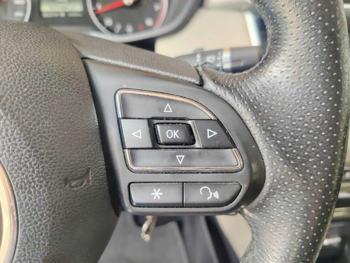 Car image 38
