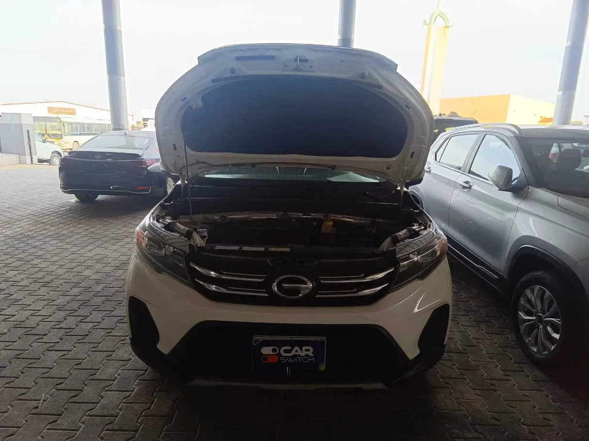 Car image 18