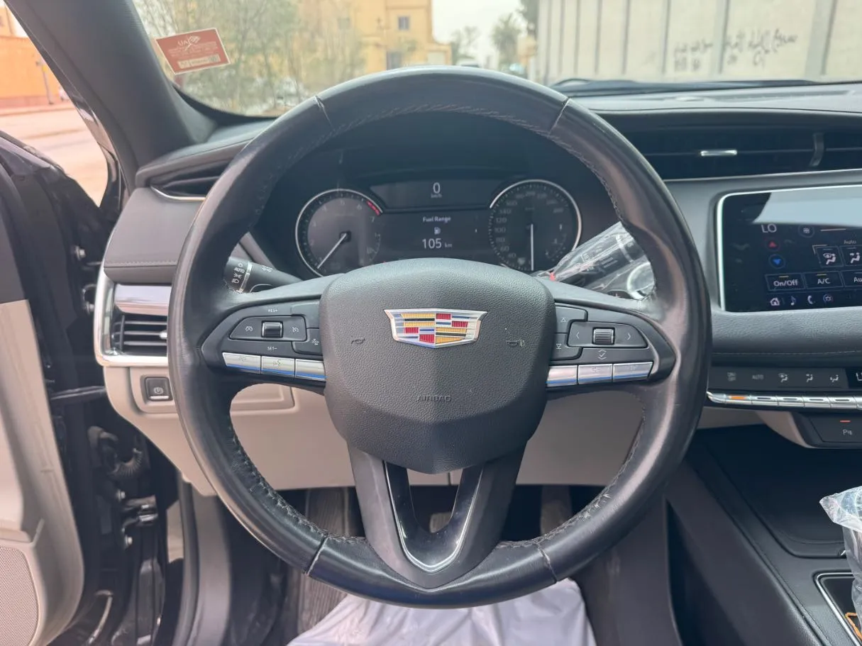 Car image 17