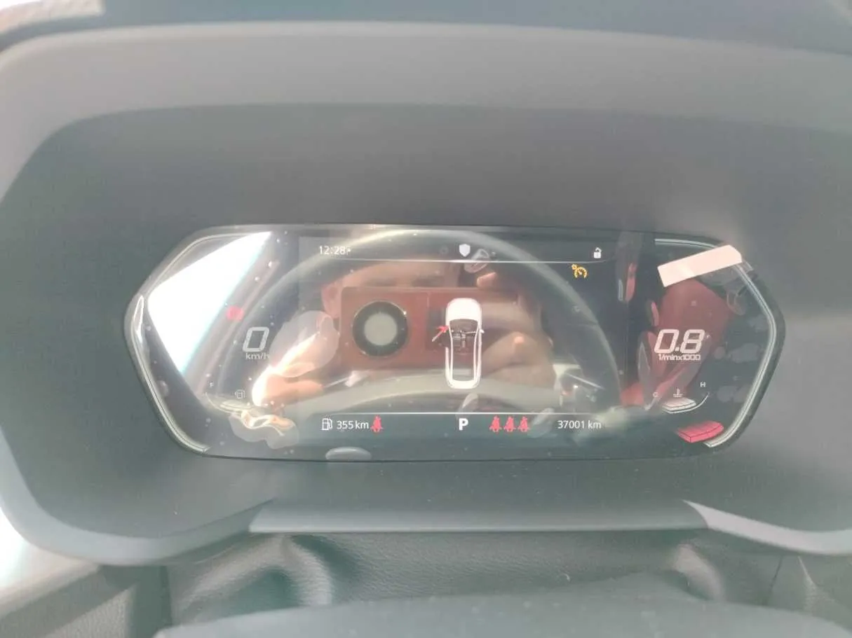 Car image 29