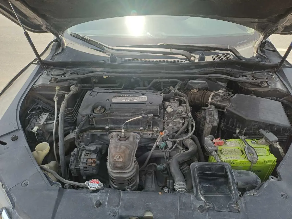 Car image 24