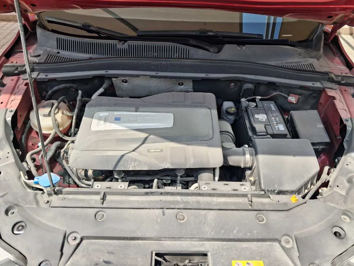 Car image 22