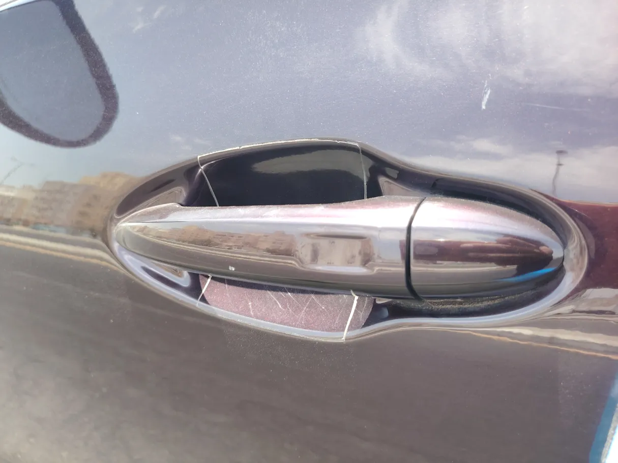 Car image 26