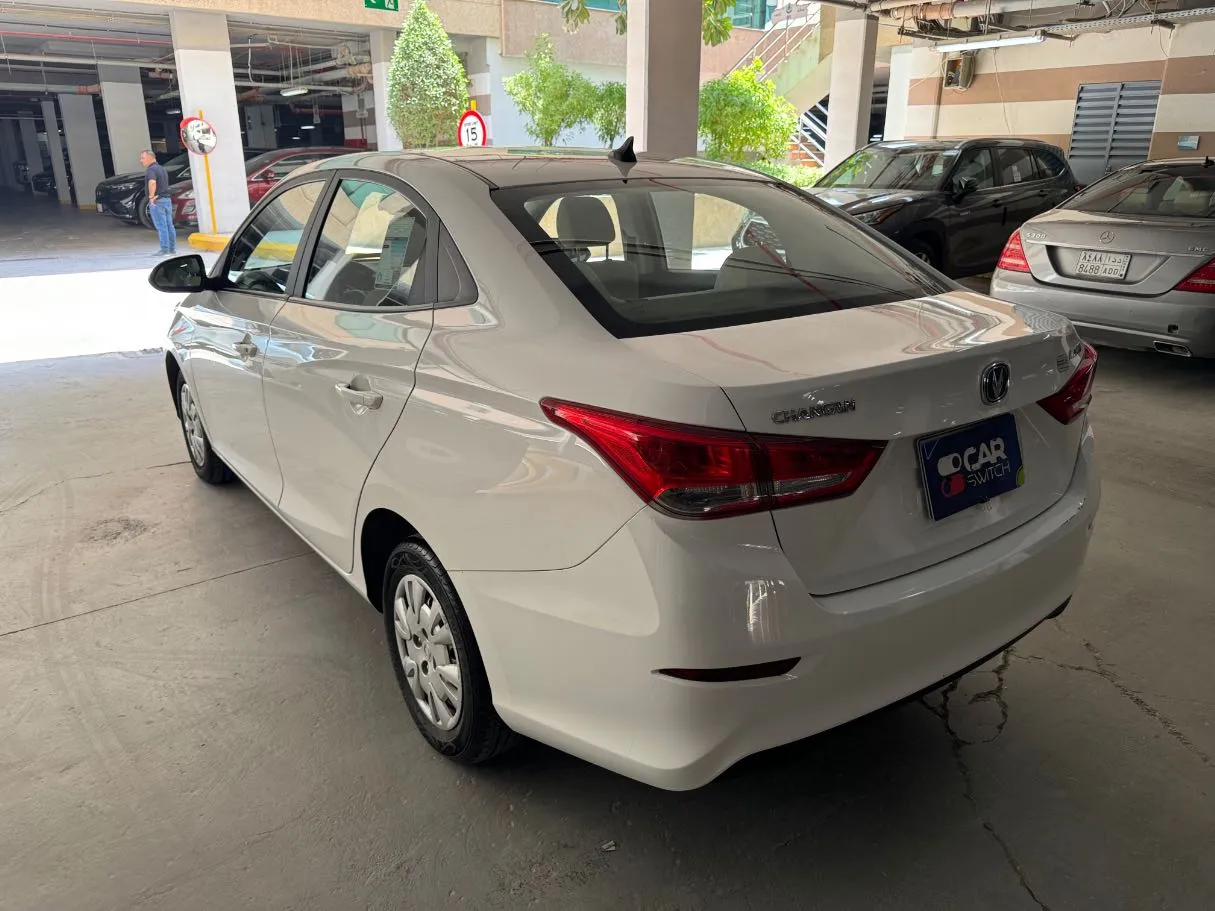 Car image 7
