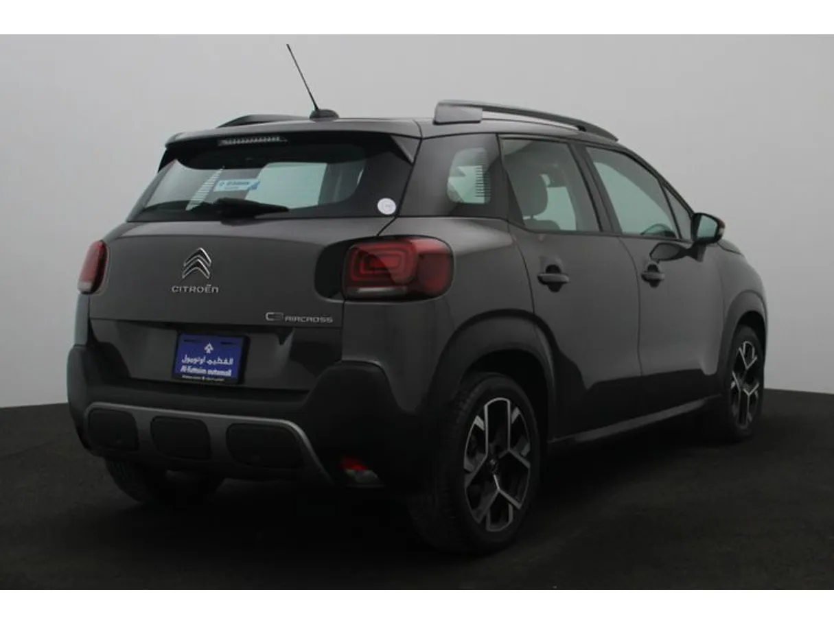 Car image 2