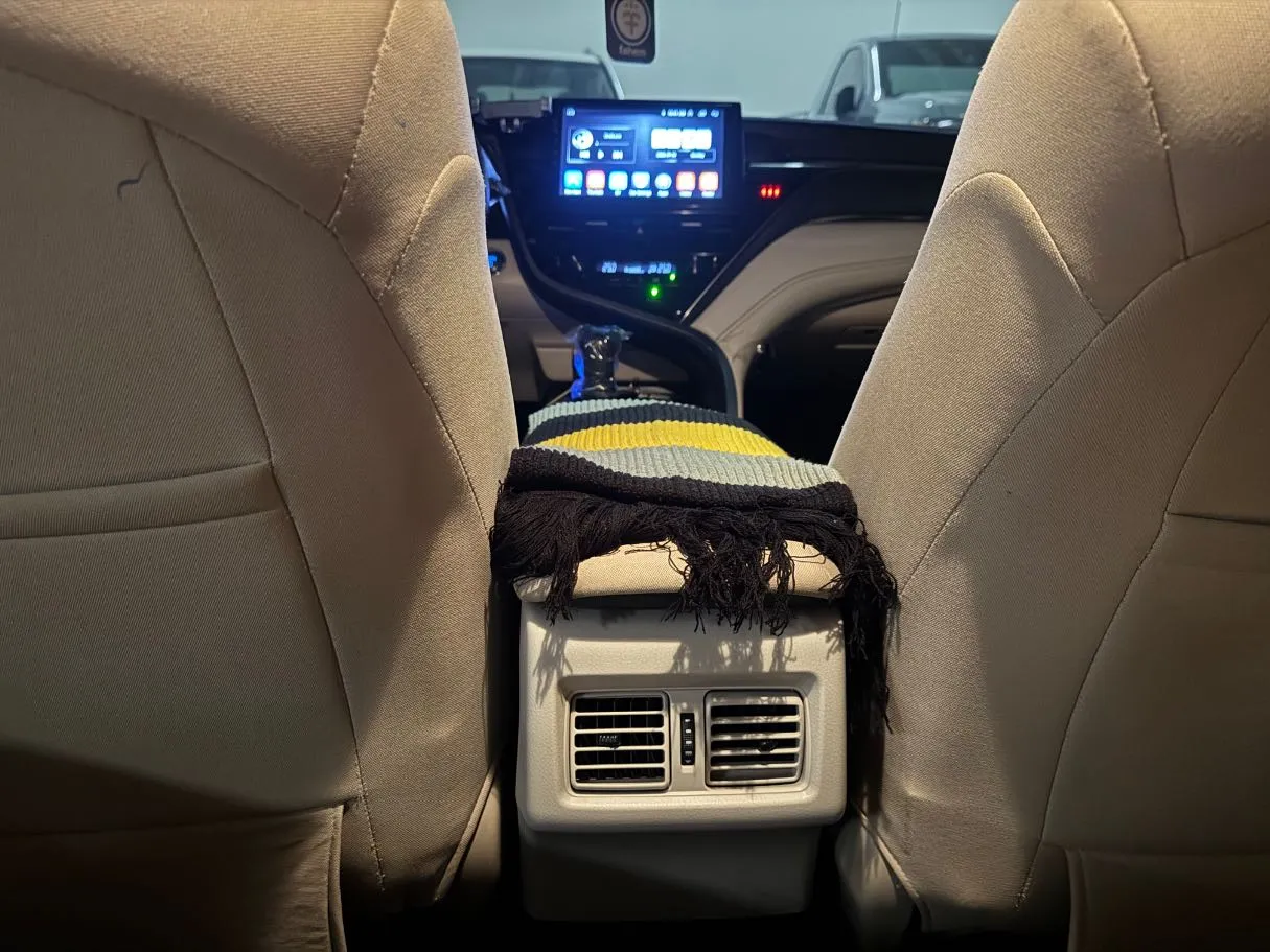 Car image 21