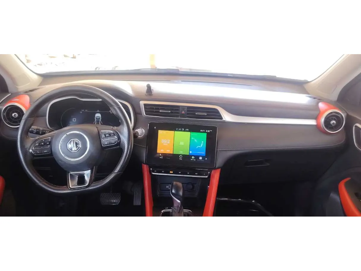 Car image 16