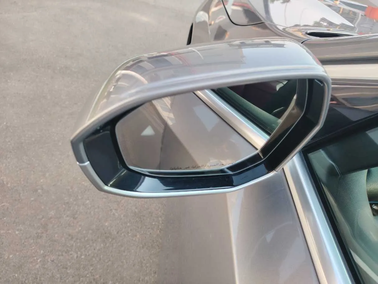 Car image 34