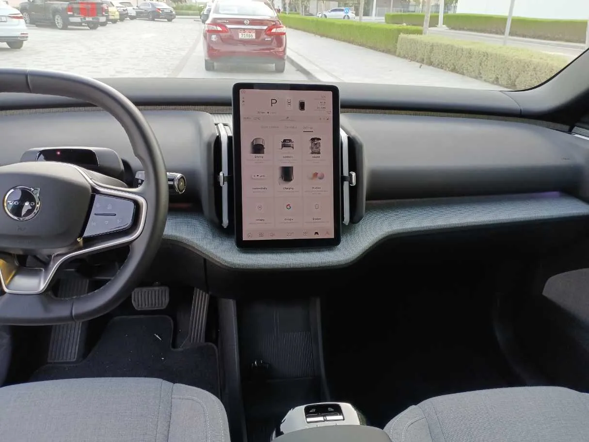 Car image 17