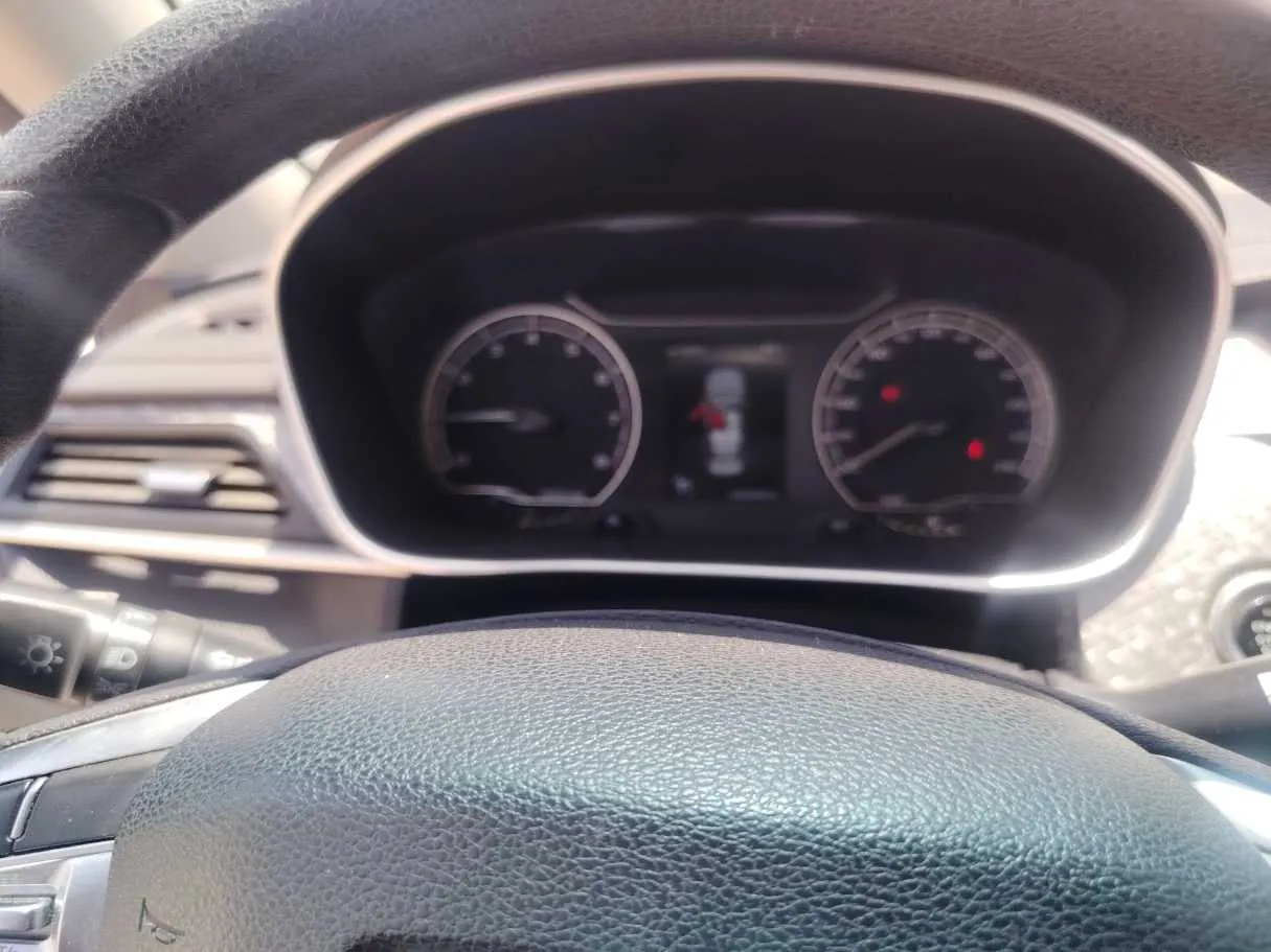 Car image 20