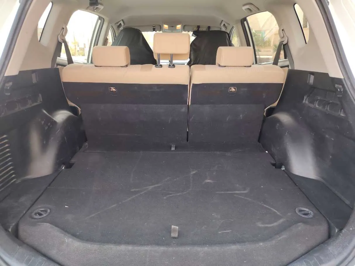 Car image 26