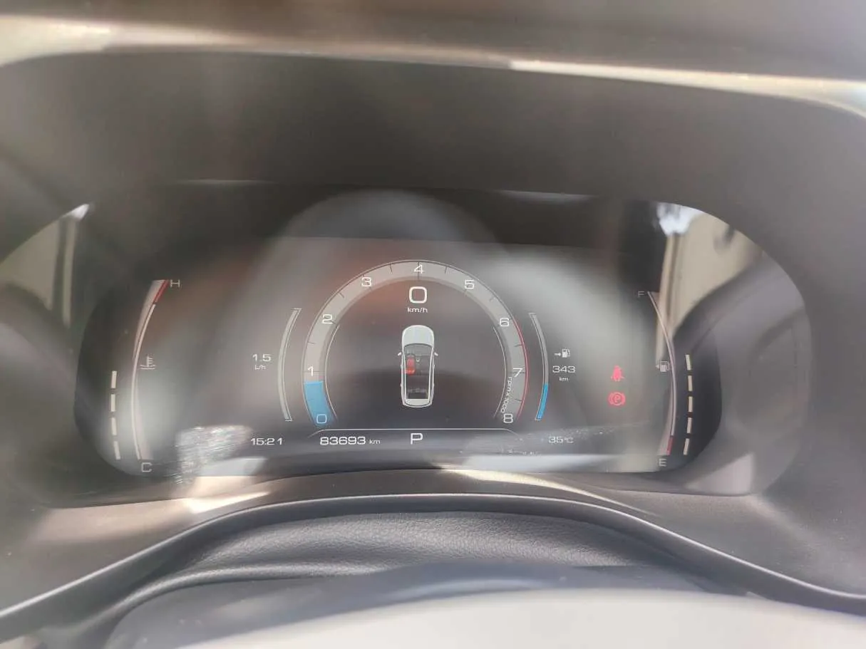 Car image 24