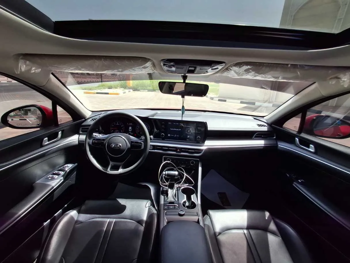 Car image 14
