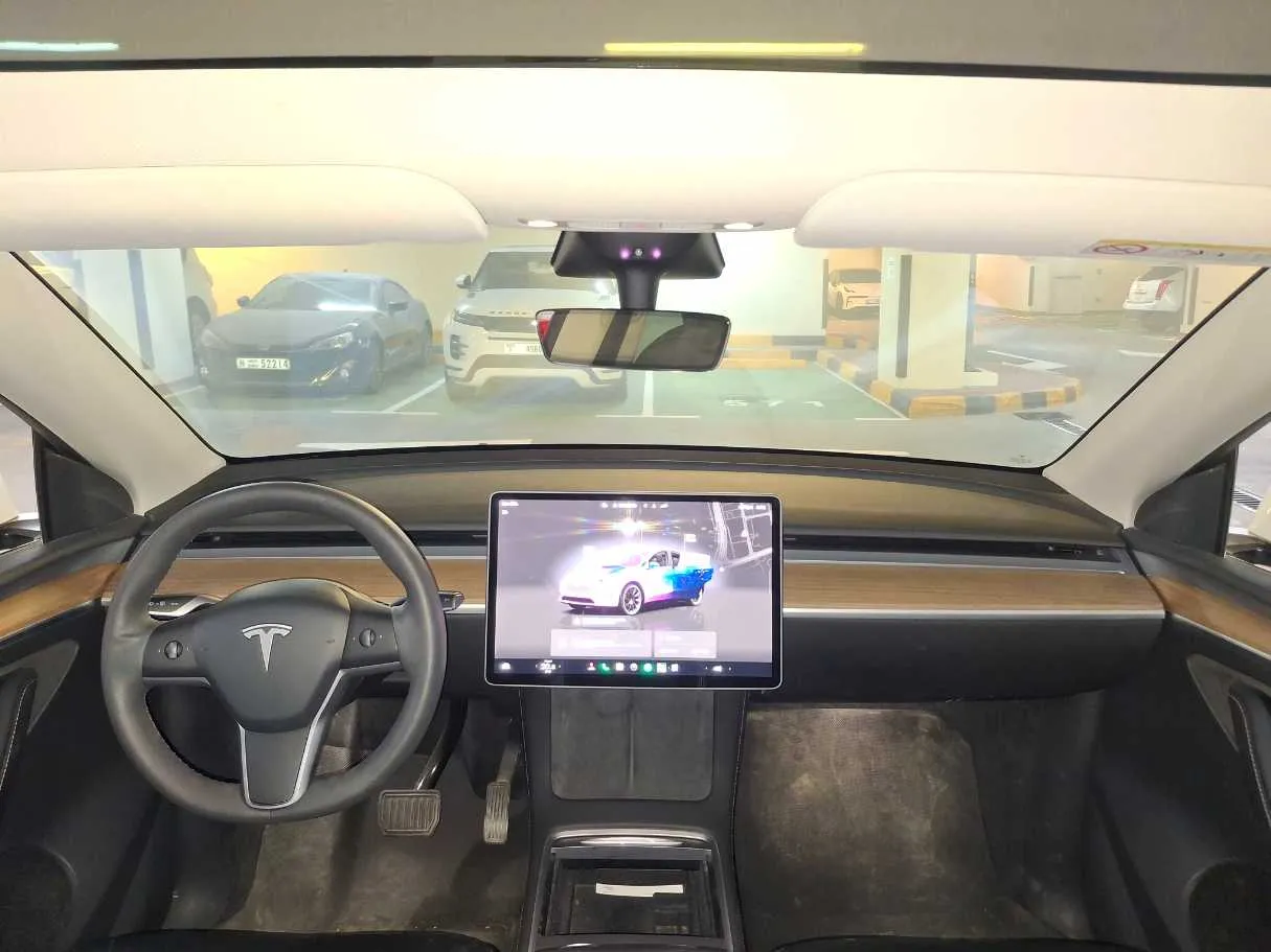 Car image 17