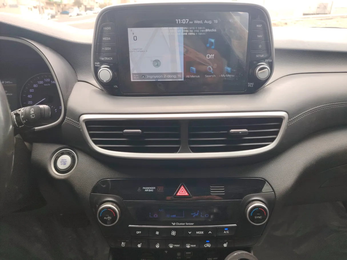 Car image 21